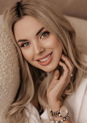 Julia, (32), eine Frau aus der Ukraine