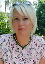 Olga, (44), aus Osteuropa ist Single