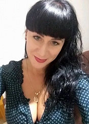 Milla, (42), aus Osteuropa ist Single