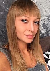 Olga, (32), eine Frau aus der Ukraine