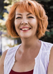 Yulia, (54), aus Osteuropa ist Single