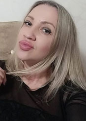 Angelina, (42), aus Osteuropa ist Single