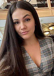 Alina, (27), eine Frau aus der Ukraine