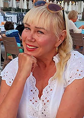 Halyna, (64), aus Osteuropa ist Single